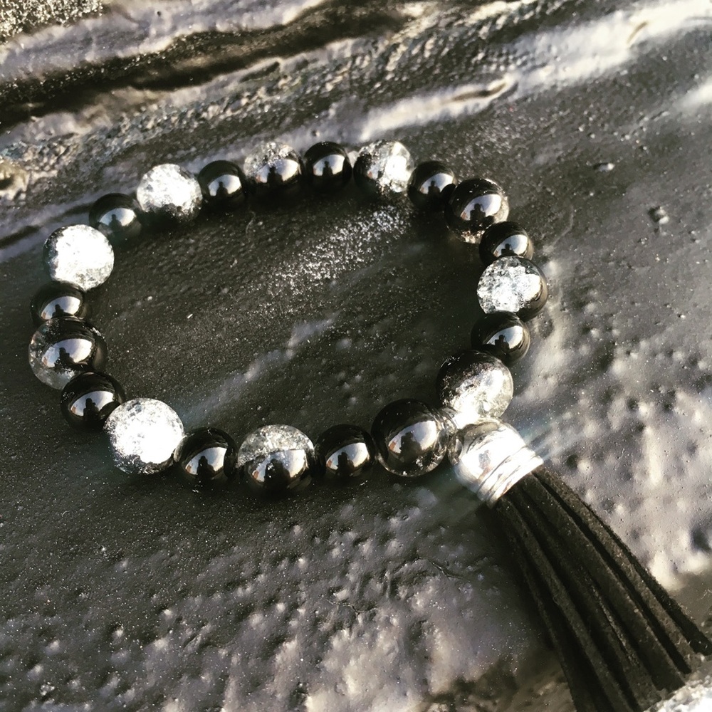 Elastic beaded bracelets