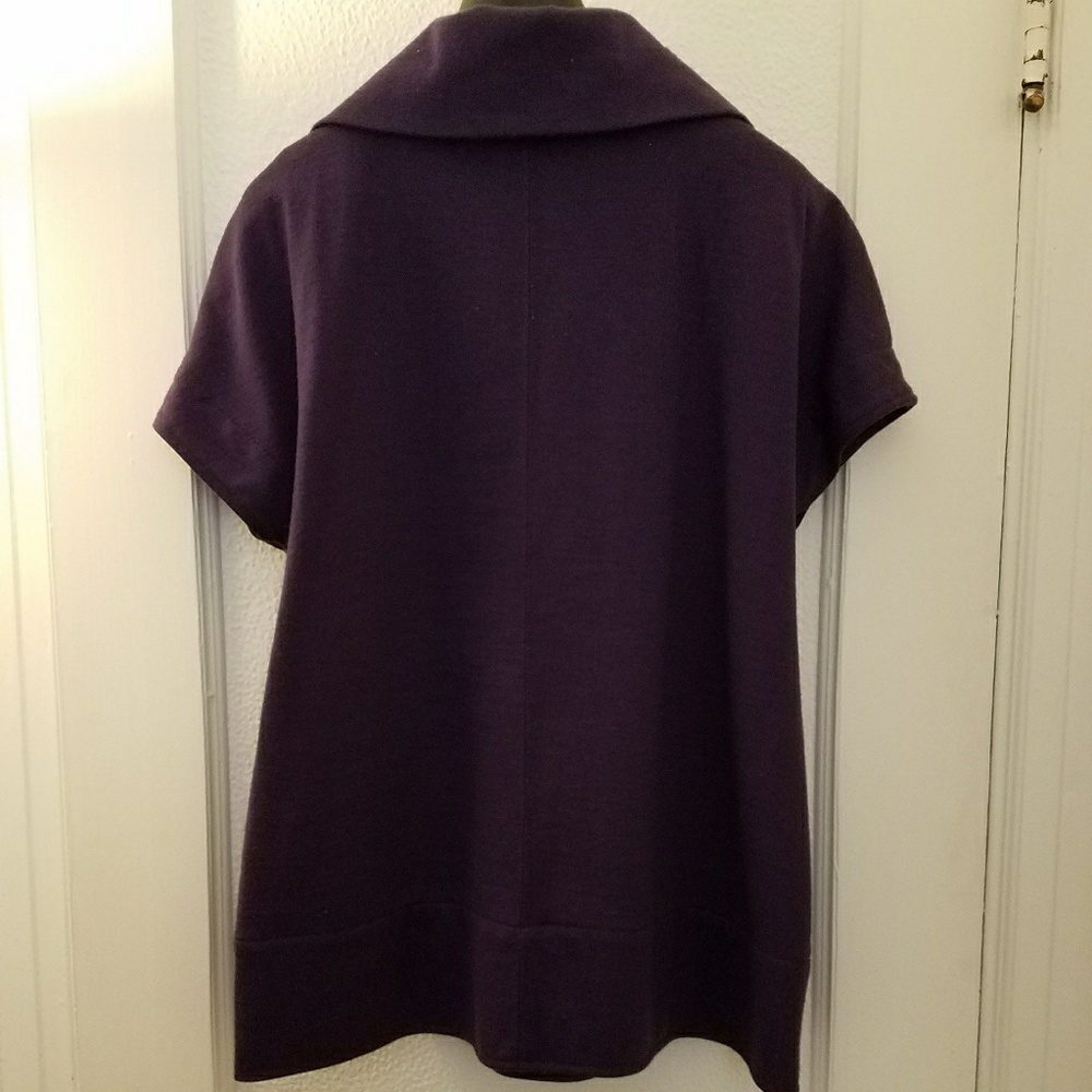 Top - Picture 2 of 4