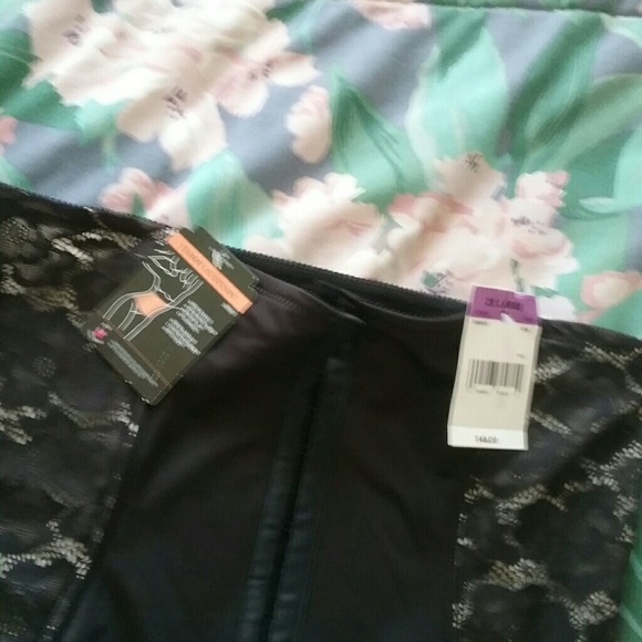 Shapewear - Picture 2 of 2