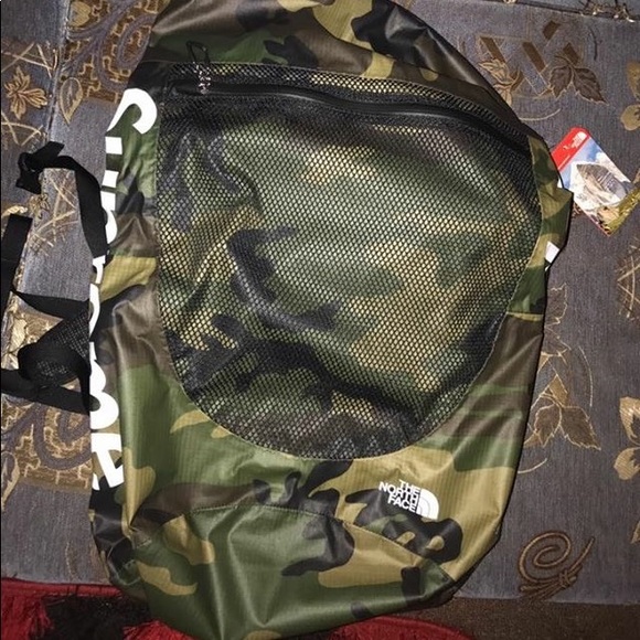 Supreme camo bag
