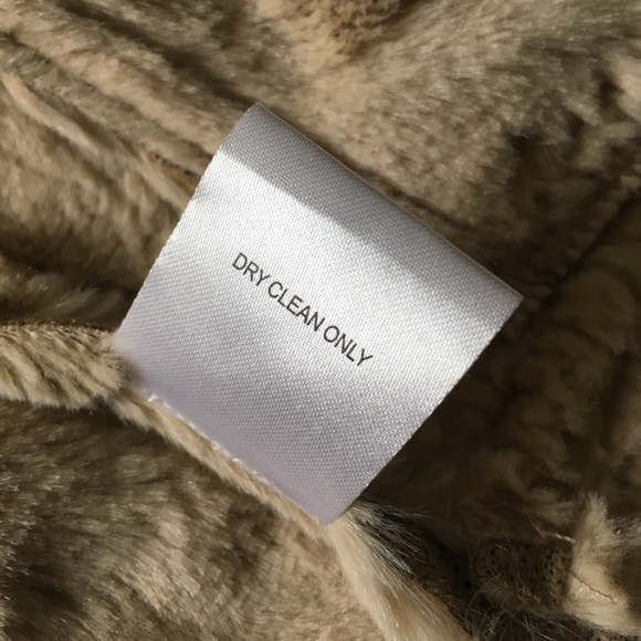 Olive & Oak faux suede/fur vest - Picture 6 of 6