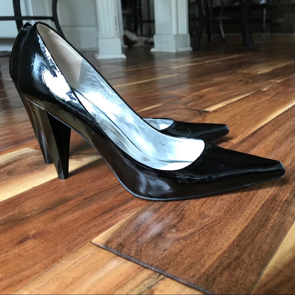 Kenneth Cole Bright and Shiny patent leather pumps