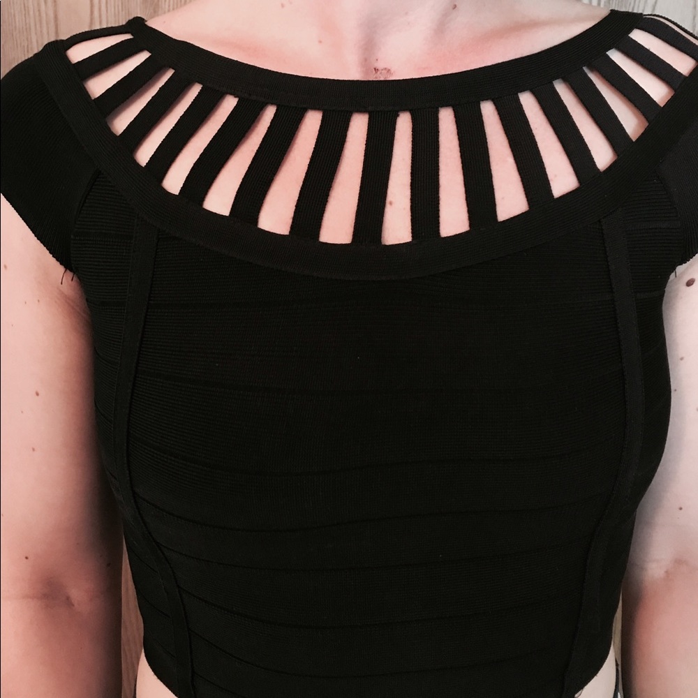 Bebe Cut-Out Crop Top
