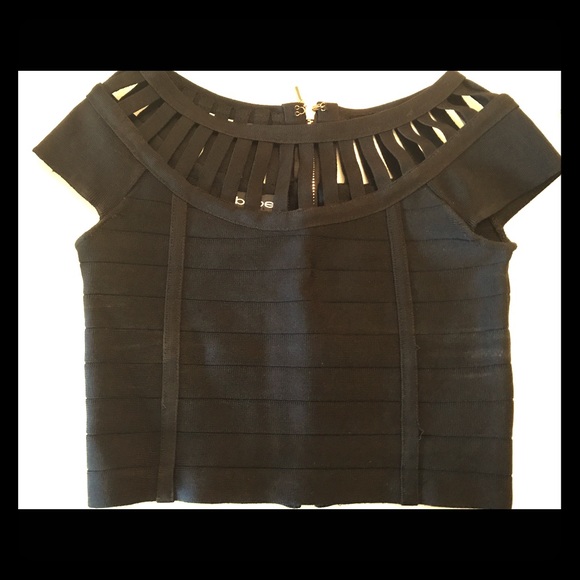 Bebe Cut-Out Crop Top - Picture 2 of 6