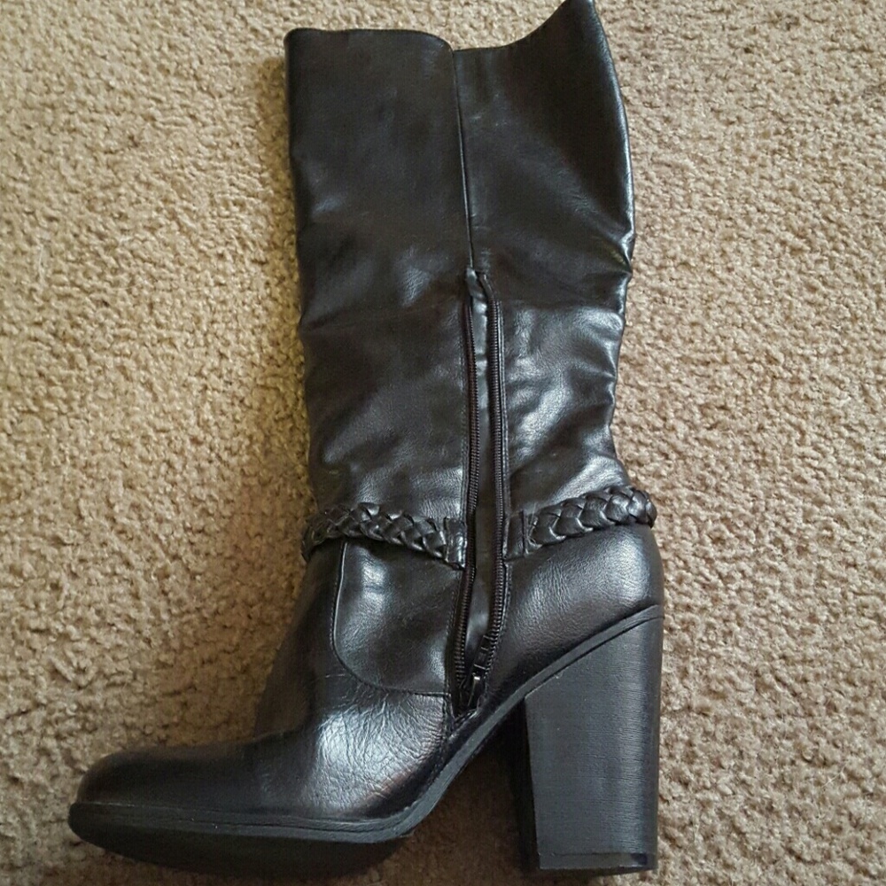Boots - Picture 2 of 2