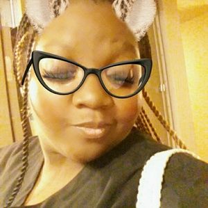 Meet your Posher, Natasha