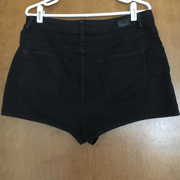 LAST HOUR - SHOP CLOSING MIDNIGHT - Picture 2 of 4