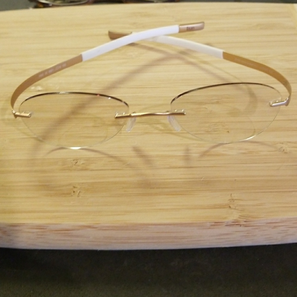 Silhouette 7602 c 6051