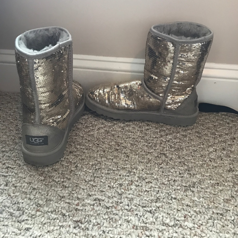 Ugg Australia Classic Short Silver Sparkle Boots
