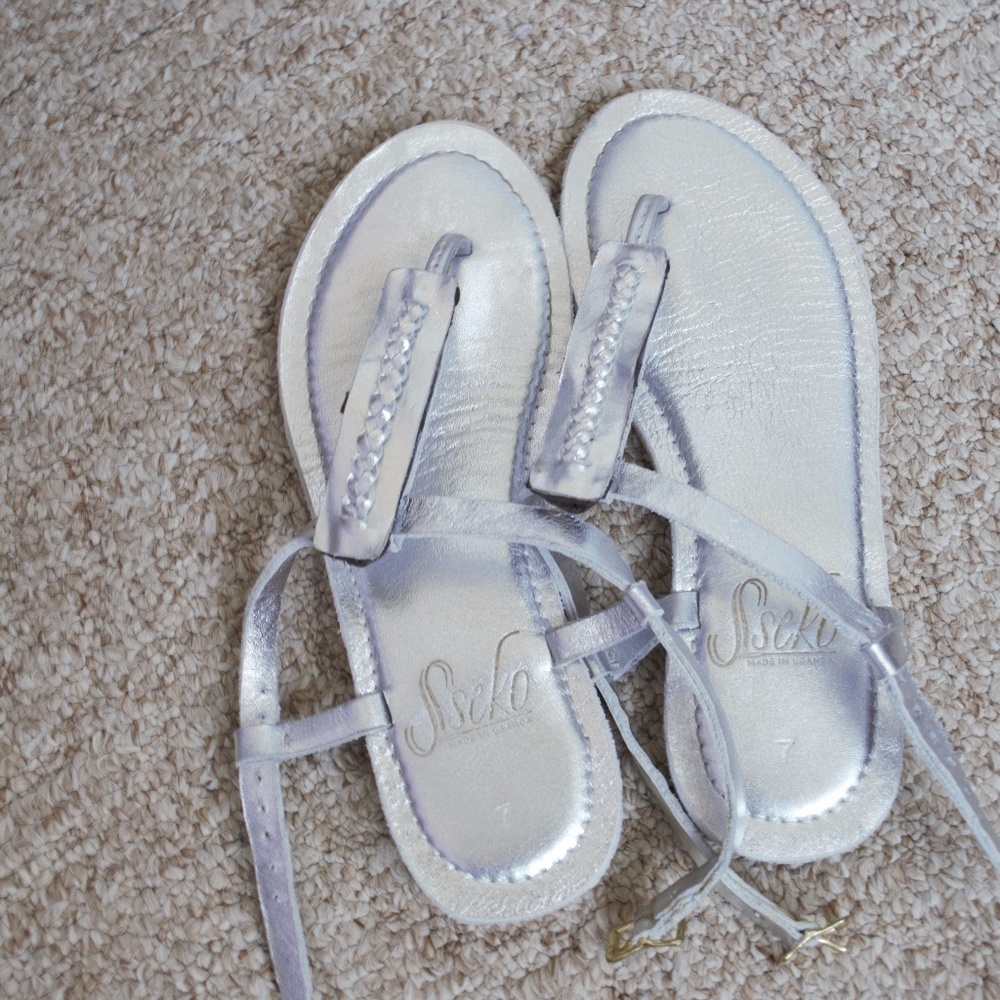 Sseko Designs T-Strap Silver Leather Sandals