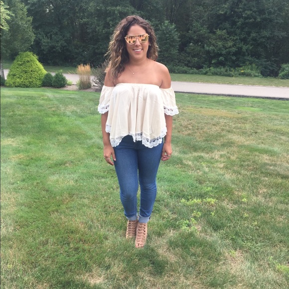 Rose Gold Sunnies - Picture 4 of 7