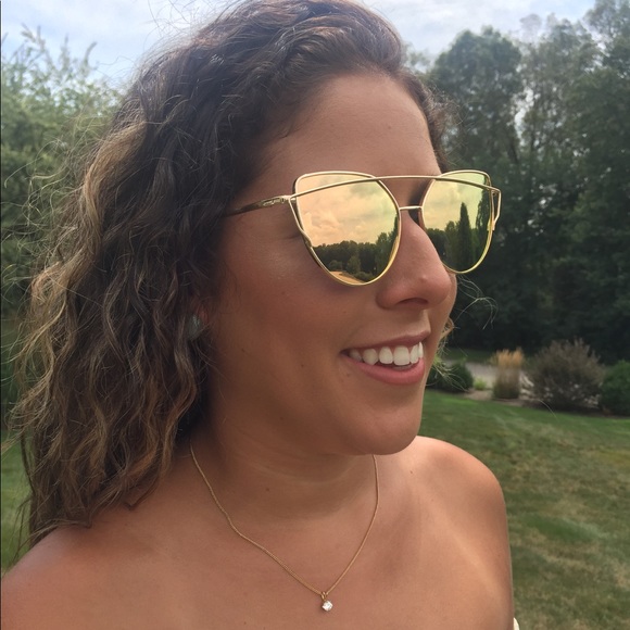 Rose Gold Sunnies - Picture 5 of 7