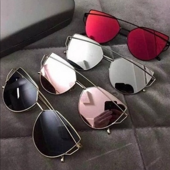 Rose Gold Sunnies - Picture 1 of 7