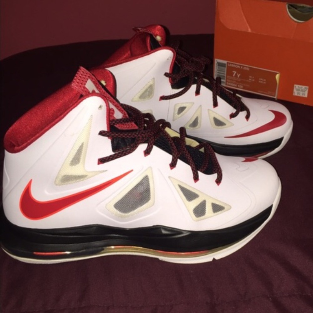Nike LeBron X (10) - Picture 1 of 4