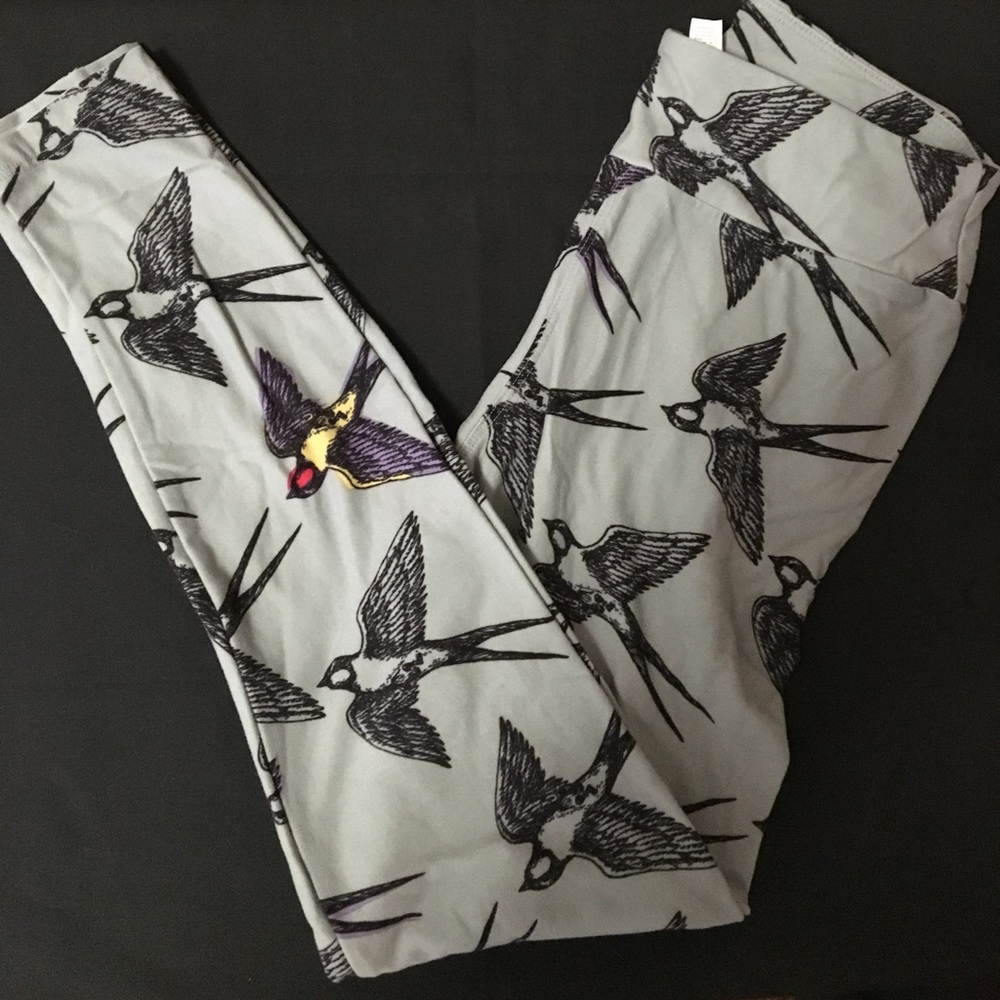 Lularoe One Size Swallow leggings