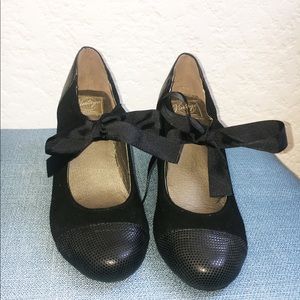 Vintage by Jeffrey Campbell Wedges