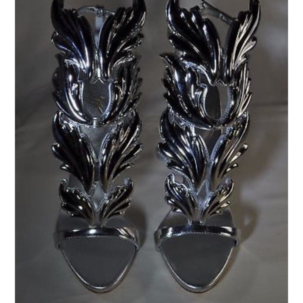 GIUSEPPE ZANOTTI - Cruel Summer - PREOWNED