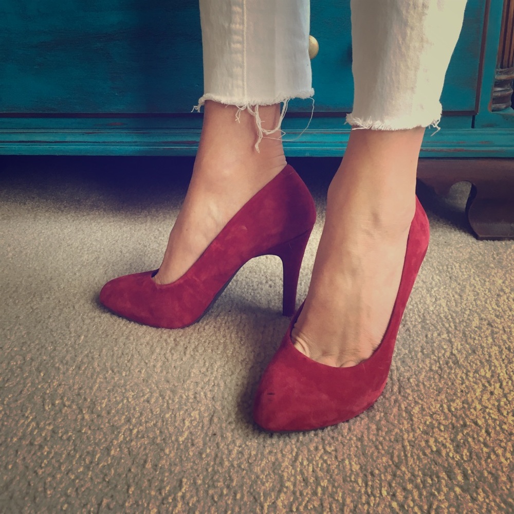 Jessica Simpson red suede heels