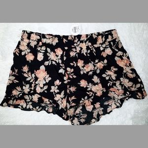 🌼🌹Floral Shorts🌼🌹