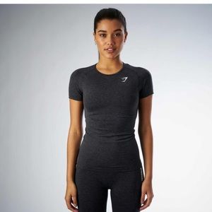 XS black seamless gymshark t shirt