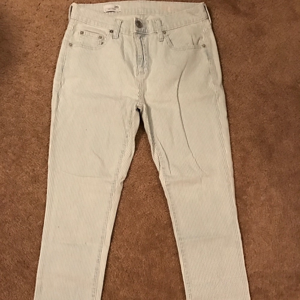 Gap girlfriend pinstripe crop jeans