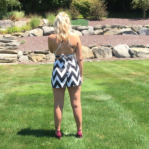 Black and White Shorts Set - Picture 2 of 4