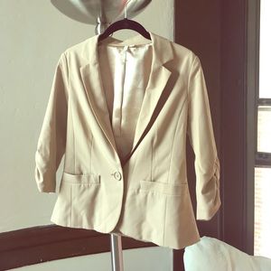 Frenchi Ruched 3/4 Sleeve Blazer