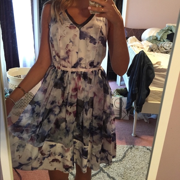 Simply Vera Vera Wang Dress - Picture 6 of 7