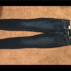 Size 26 stretchy GAP legging jeans