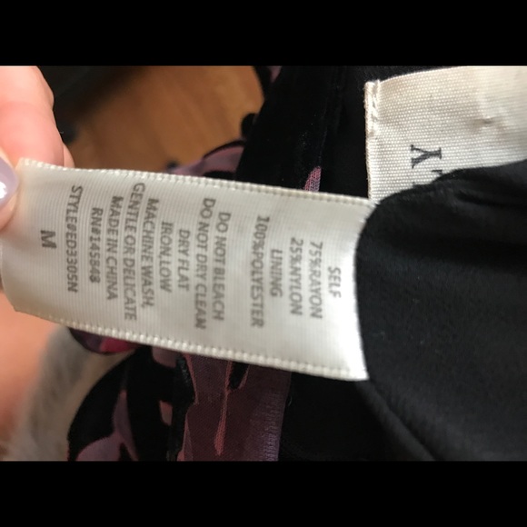 NWOT everly floral velvet dress never worn sz M - Picture 8 of 8