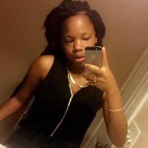 Meet your Posher, Mia