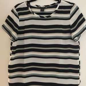 Short sleeve unworn top