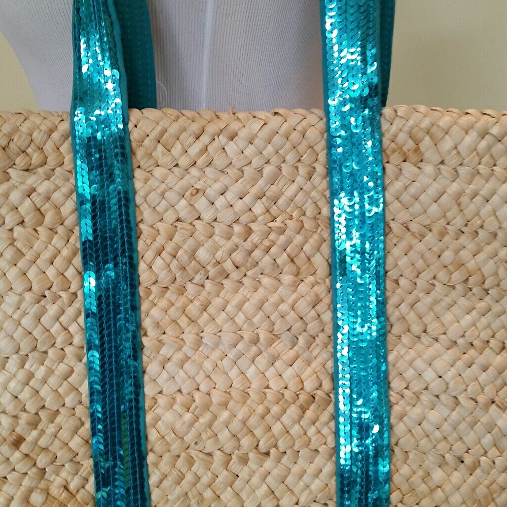 Stunning Rattan bag. - Picture 2 of 6
