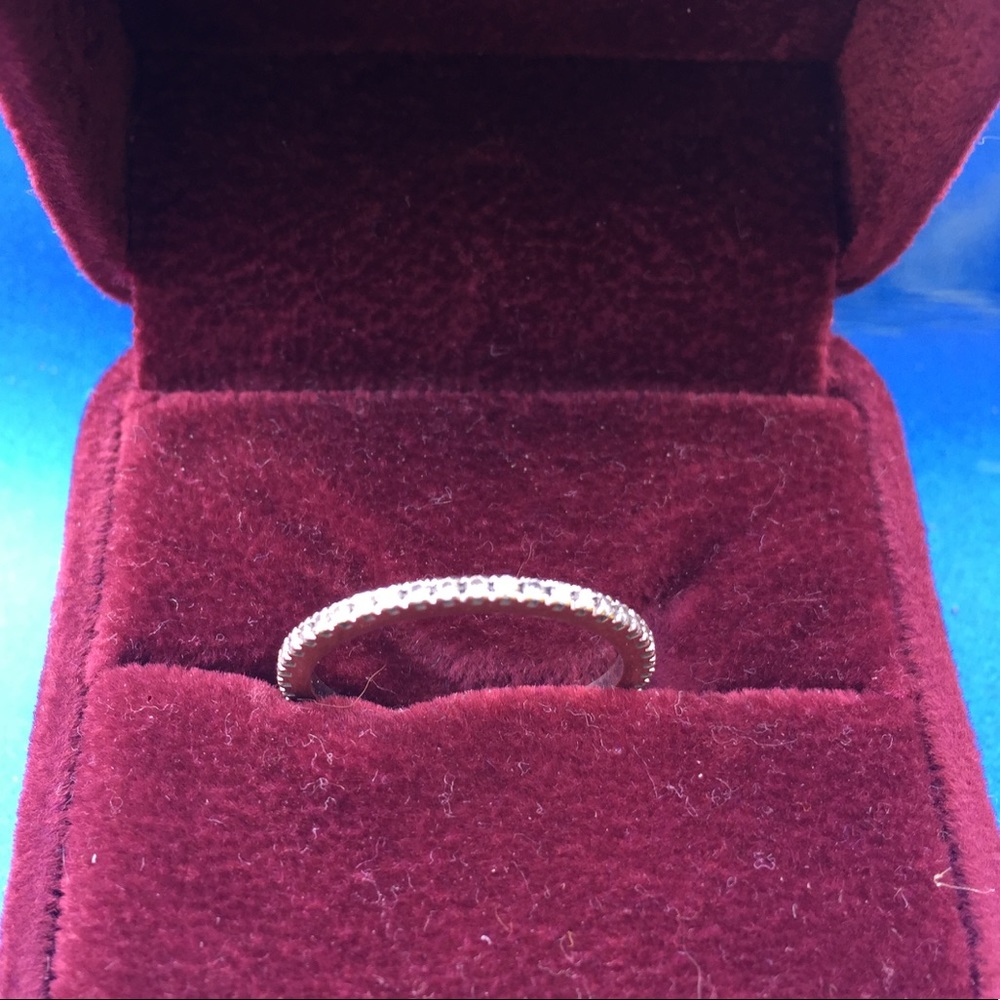 18kt White Gold Diamond Eternity Band