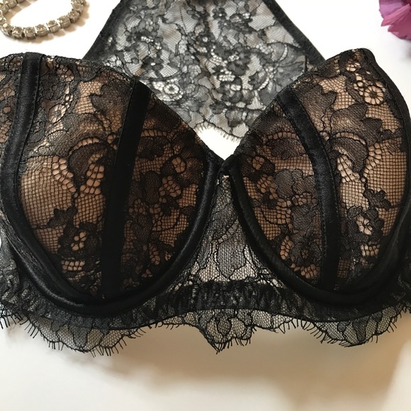 Victoria's Secret Very Sexy Unlined Balconet Bra - Picture 5 of 8