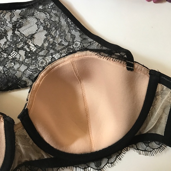 Victoria's Secret Very Sexy Unlined Balconet Bra - Picture 7 of 8