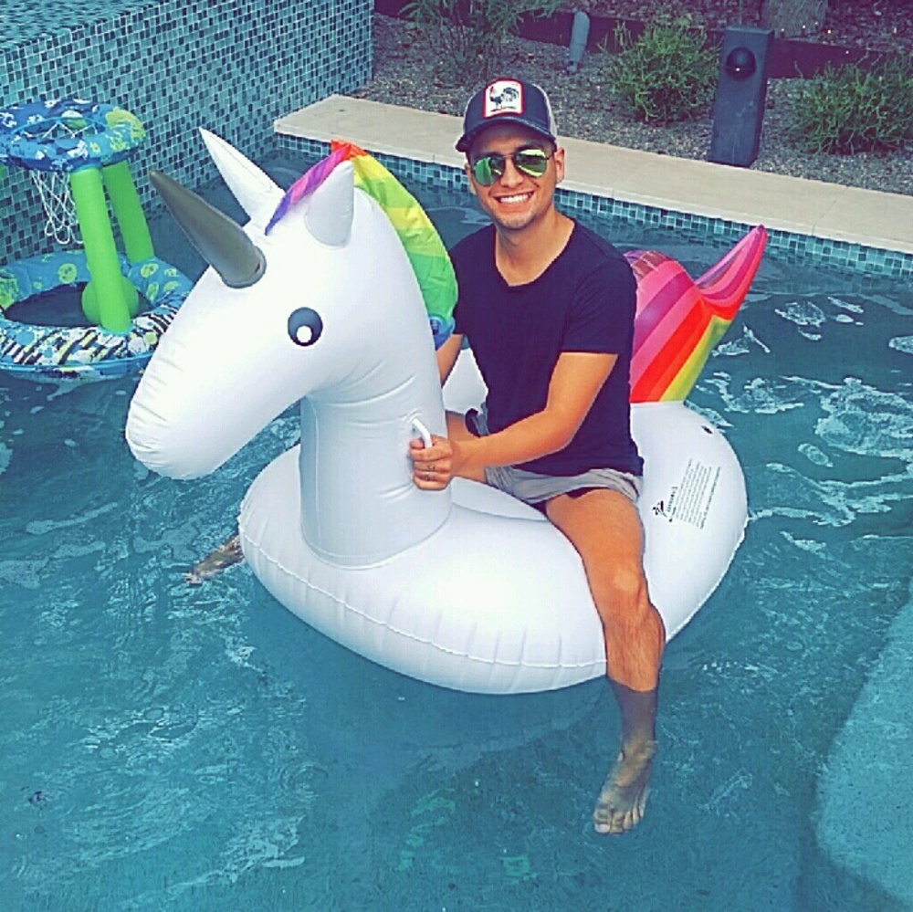 Meet your Posher, Salvador