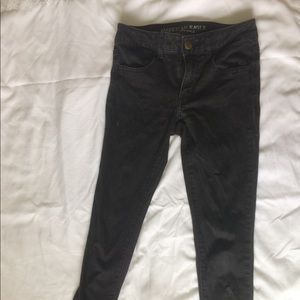 American Eagle black cropped jeggings