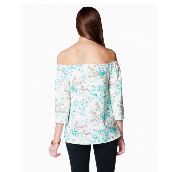 New! Floral off the shoulder top - Picture 2 of 7