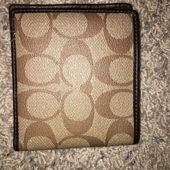 Coach C Pattern Brown Men's Wallet - Picture 3 of 4