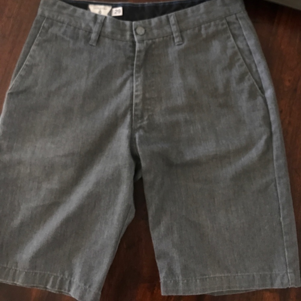 Men's Volcom Shorts. Size 29.