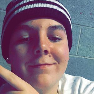 Meet your Posher, Devin