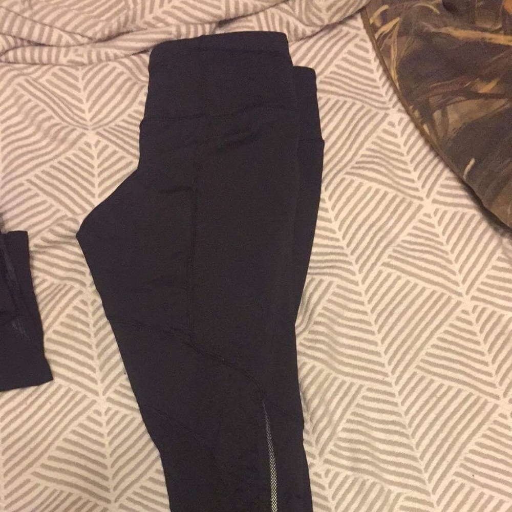 Black Lululemon crops