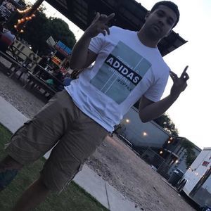 Meet your Posher, Edgardo