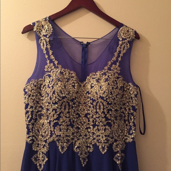 Evening dress. - Picture 1 of 3