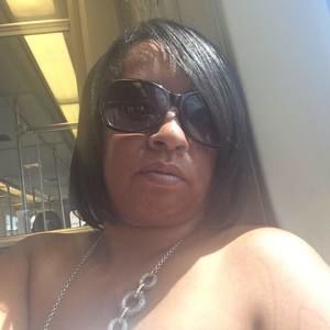 Meet your Posher, Yvette