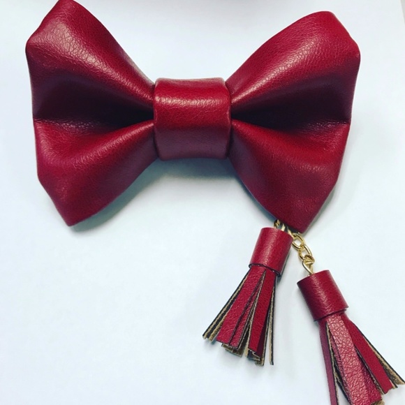 Red leather - Picture 1 of 1