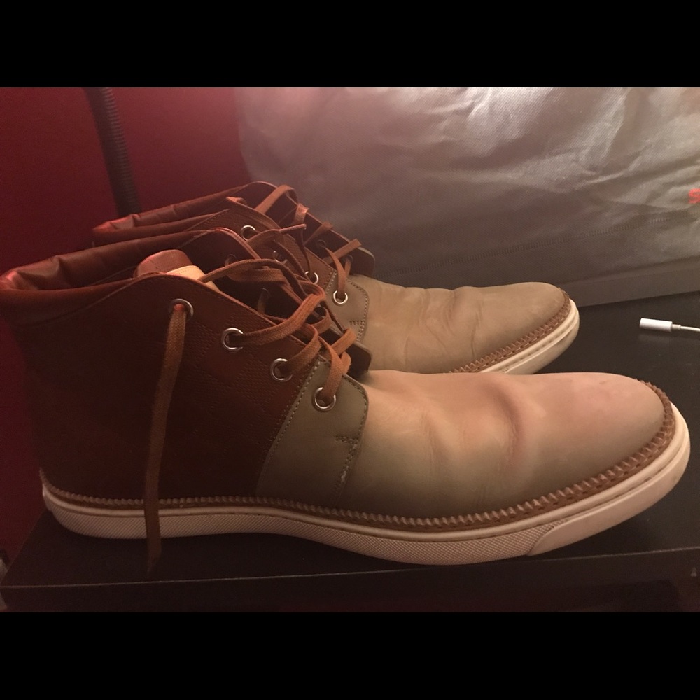 Louis Vuitton men size 10