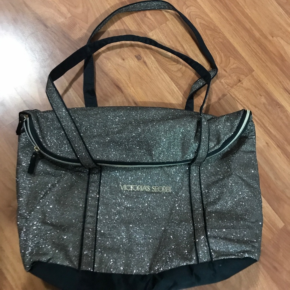 💎"Victoria secret" travel bag. Never used