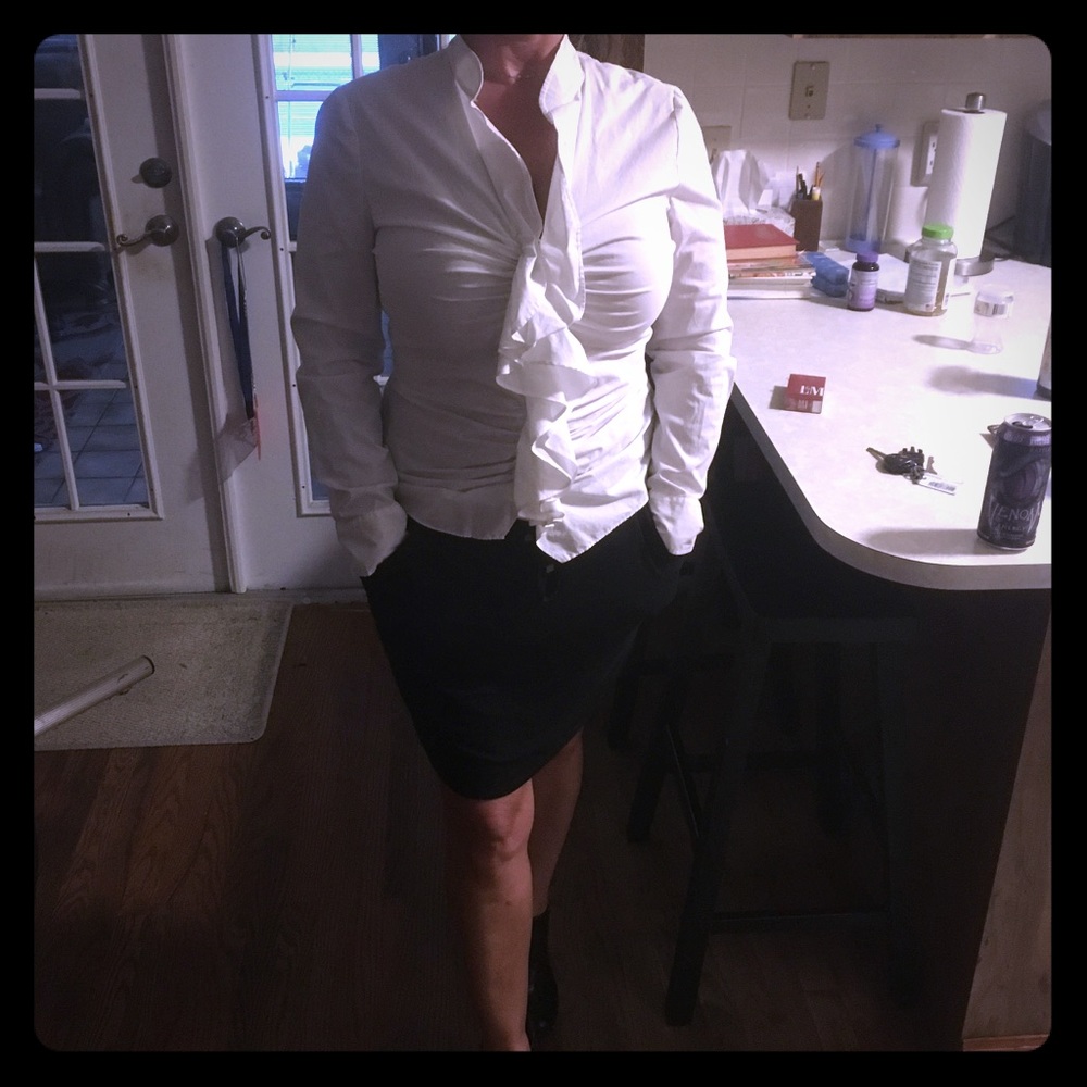 Moda international white,ruffles,zippered,blouse